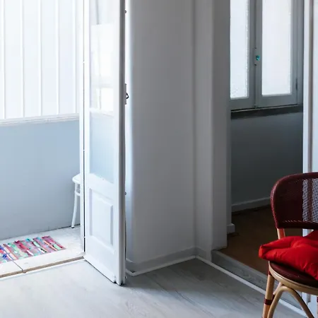 Гостевой дом Daniela's Central 202 *