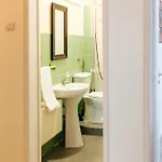 Daniela's Central 202 Гостевой дом *
