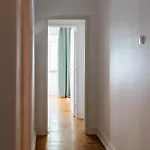 Daniela's Central 202 *